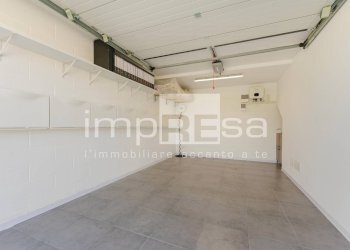 GARAGE AUTOMATIZZATO - Four-room apartment via Guglielmo Oberdan
 
31, Salzano - photo 25