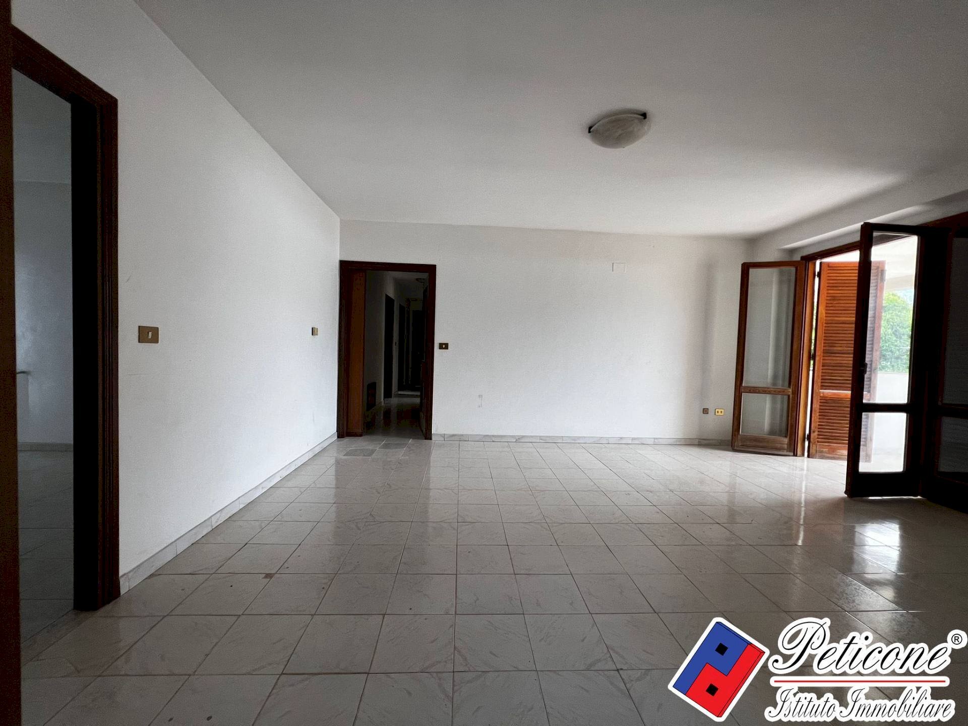 Foto 3 - Villa Via Cesulo
 
123, Fondi - photo 3