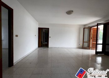 Foto 3 - Villa Via Cesulo
 
123, Fondi - photo 3