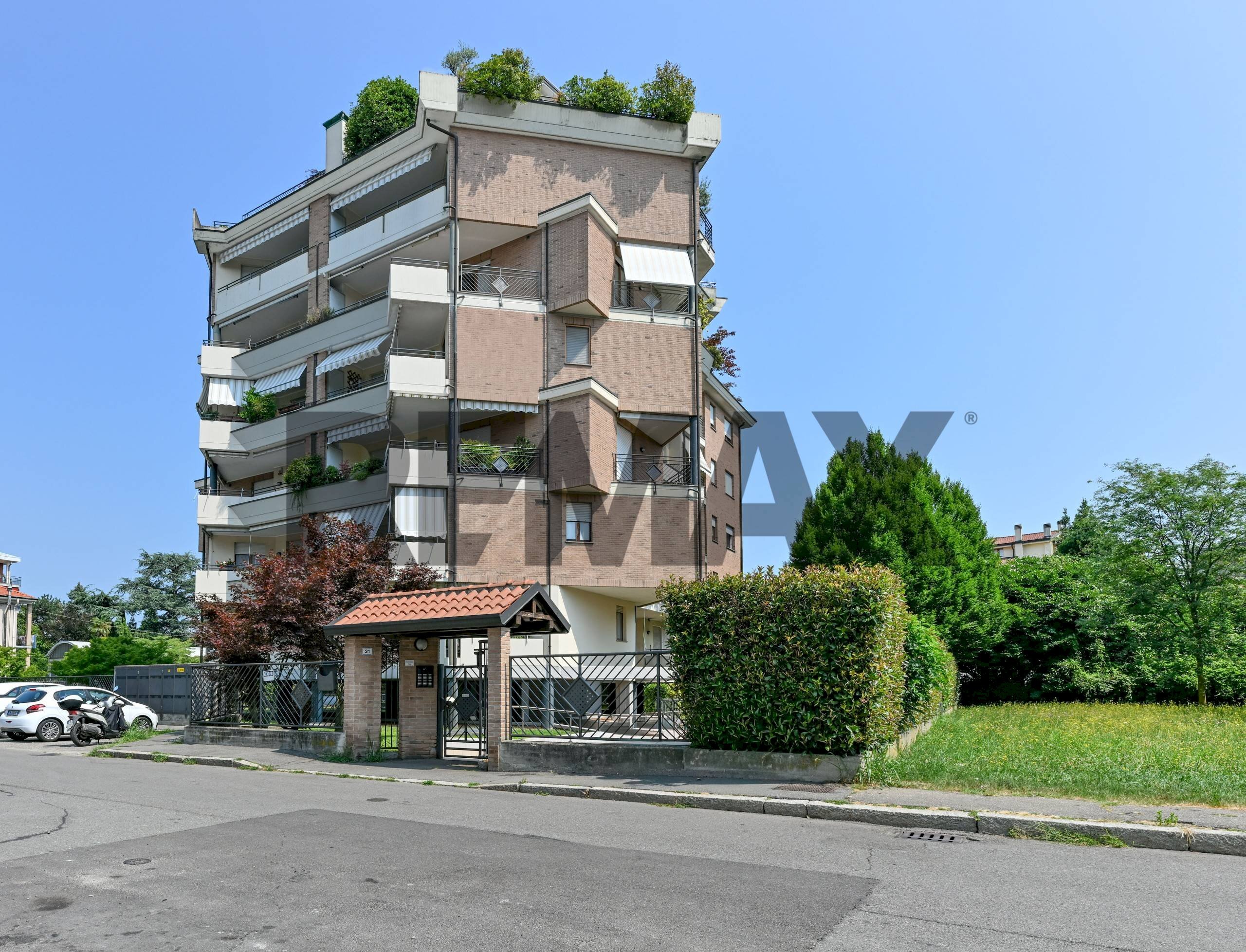 Edificio all\'aperto - Attic Bartolomeo Colleoni
 
21, Gallarate - photo 1