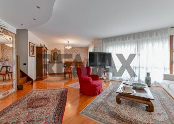 Sala da pranzo - Four-room apartment Bartolomeo Colleoni
 
21, Gallarate - photo 2