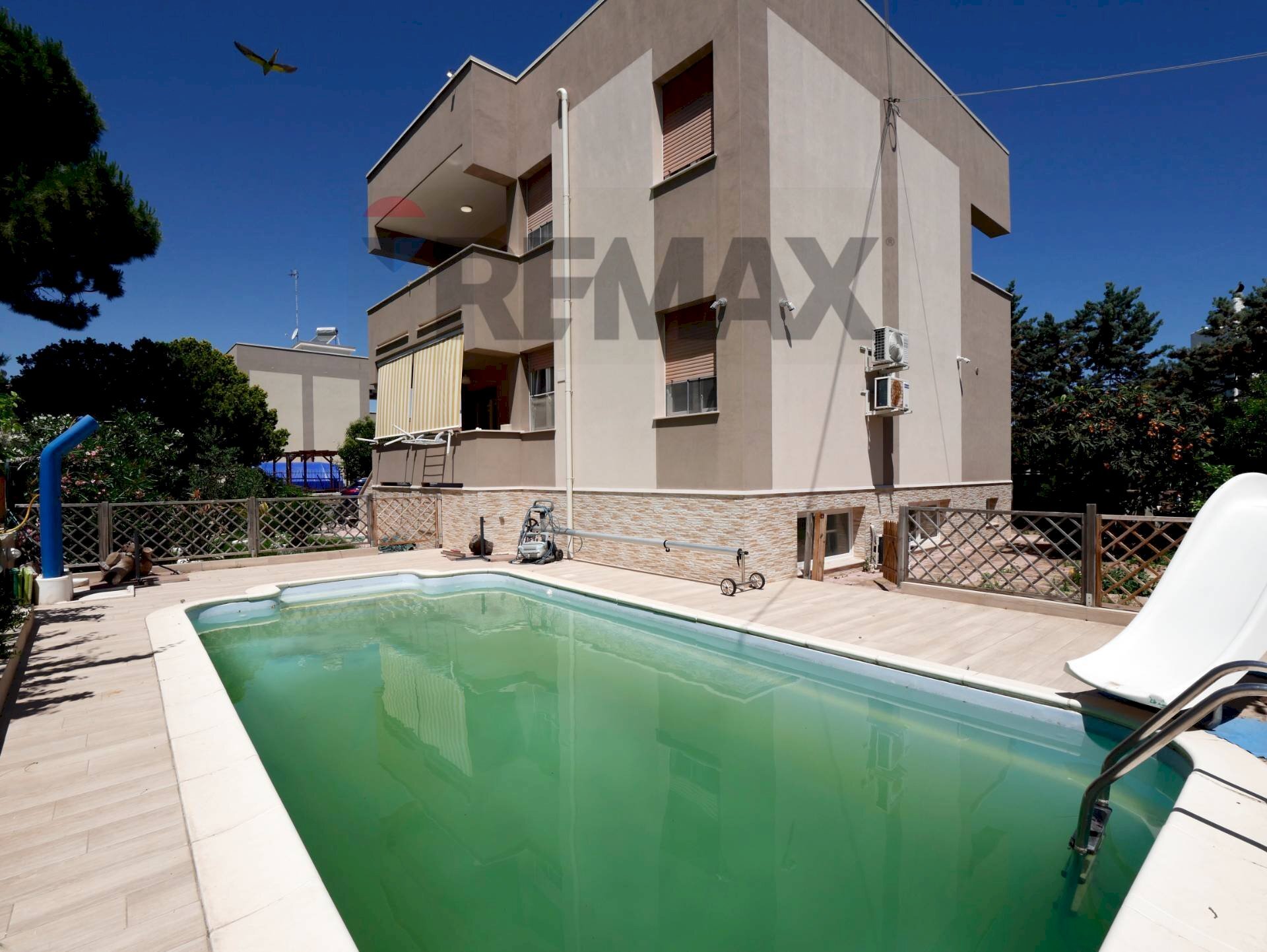 Piscina - Villa Via Pietro Calamandrei
 
8, Bari - photo 1