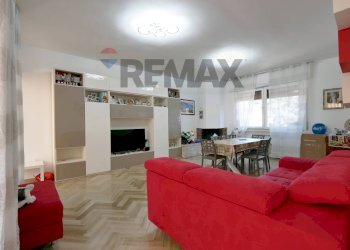 Sala da pranzo - Villa Via Pietro Calamandrei
8, Bari - photo 4
