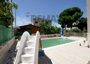 Piscina - Villa Via Pietro Calamandrei
8, Bari - photo 20