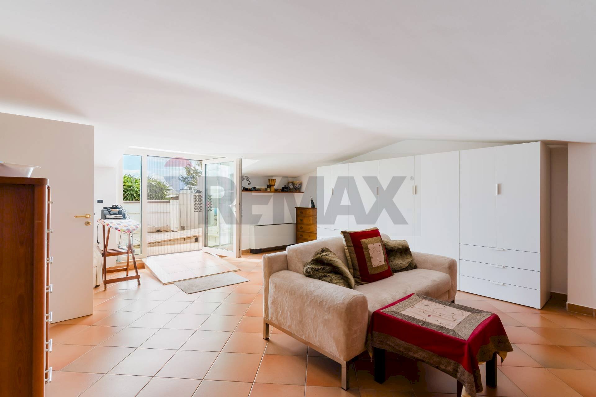 Soggiorno - Semi-detached house Via Tintoretto
14, Modugno - photo 3