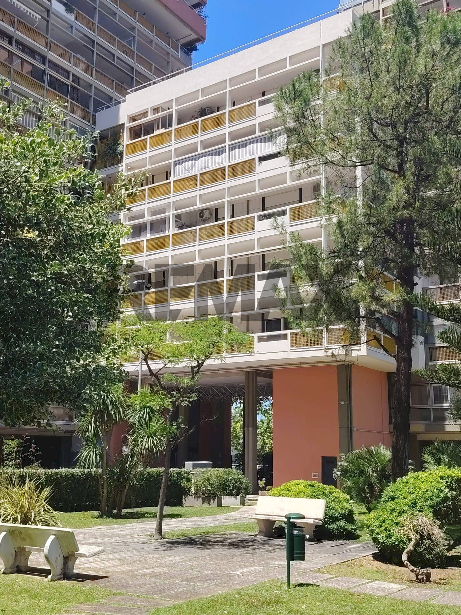 Edificio all\'aperto - Four-room apartment Via Cesare Diomede Fresa
 
8, Bari - photo 1