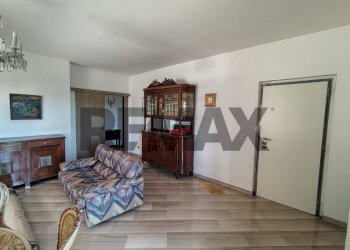Soggiorno - Four-room apartment Via Cesare Diomede Fresa
8, Bari - photo 10