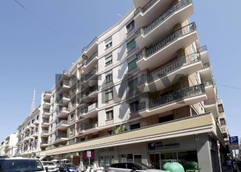 Edificio all\'aperto - Four-room apartment Via Dante Alighieri
97, Bari - photo 1