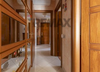 Hall / corridoio - Trilocale via Sorrisole
 
70, Varese - foto 11