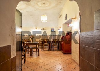 Sala da pranzo - Locale Commerciale Via Duca Della Verdura
 
115, Palermo - foto 6