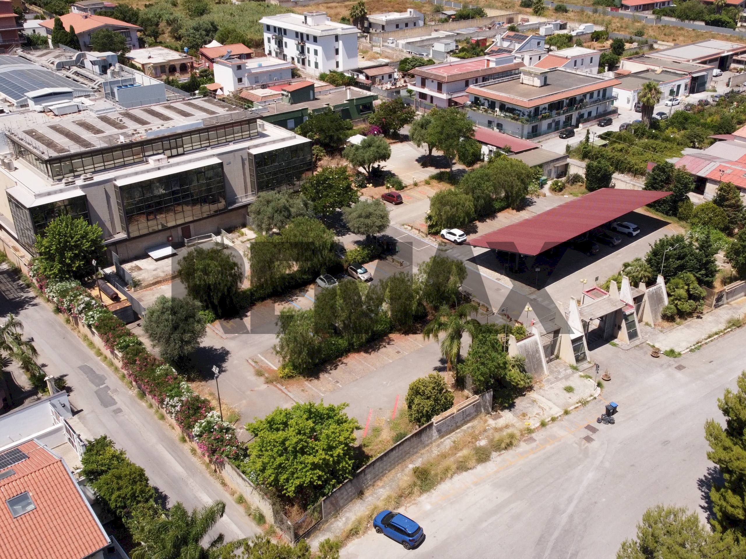 Edificio all\'aperto - Ufficio Via Lanza di Scalea
1350, Palermo - foto 2