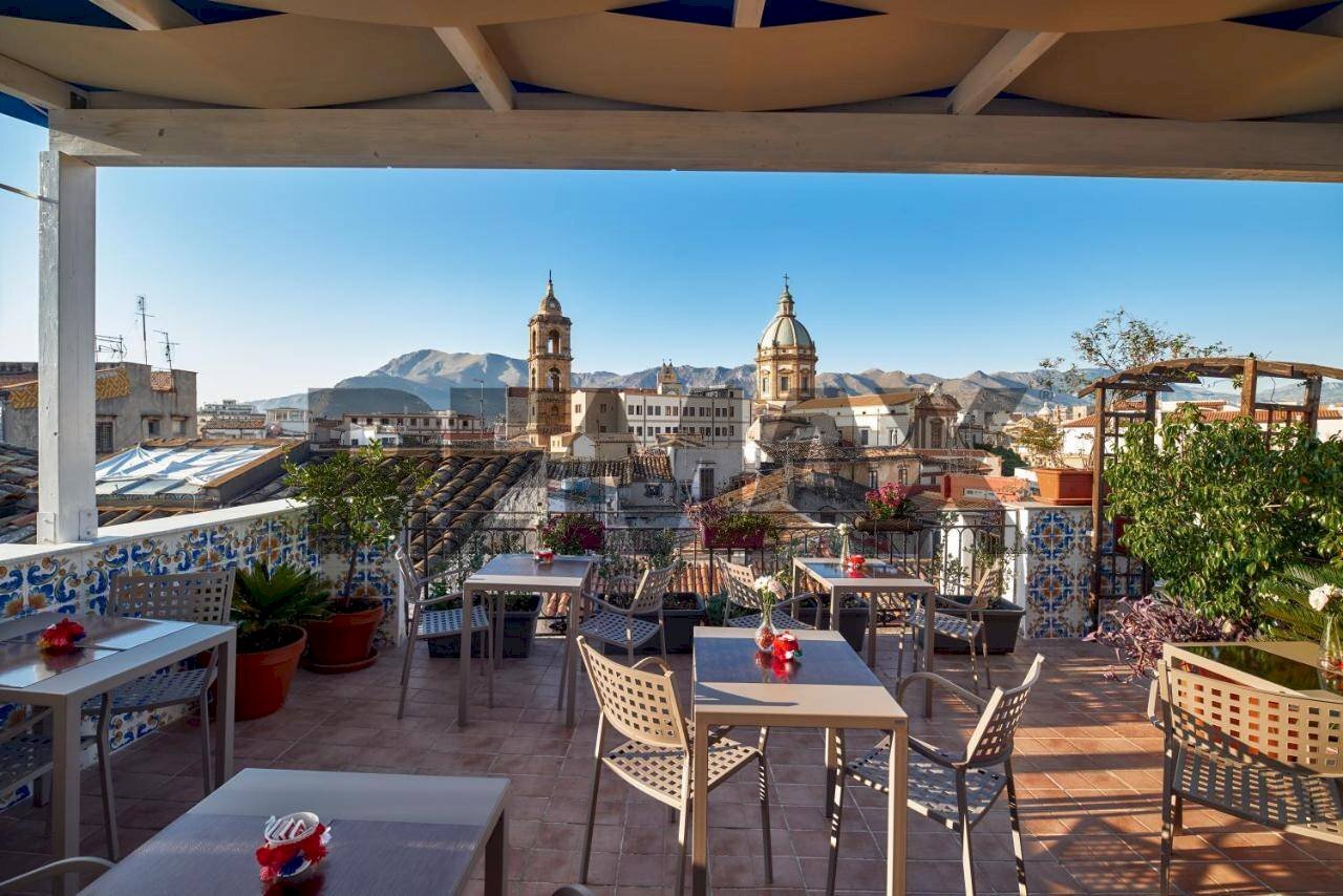 Terrazza - Hotel Via Dell'università
 
20, Palermo - foto 1