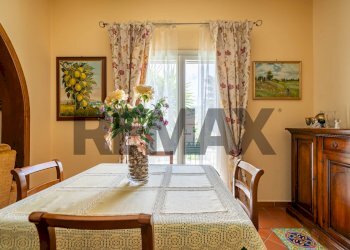 Sala da pranzo - Villa Via degli Astronauti
 
61/bis, Altofonte - foto 18