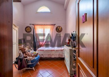 Camera / camera da letto - Villa Via degli Astronauti
 
61/bis, Altofonte - foto 37