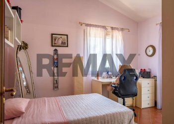 Camera / camera da letto - Villa Via degli Astronauti
 
61/bis, Altofonte - foto 40