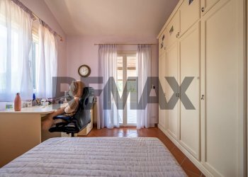 Camera / camera da letto - Villa Via degli Astronauti
 
61/bis, Altofonte - foto 41