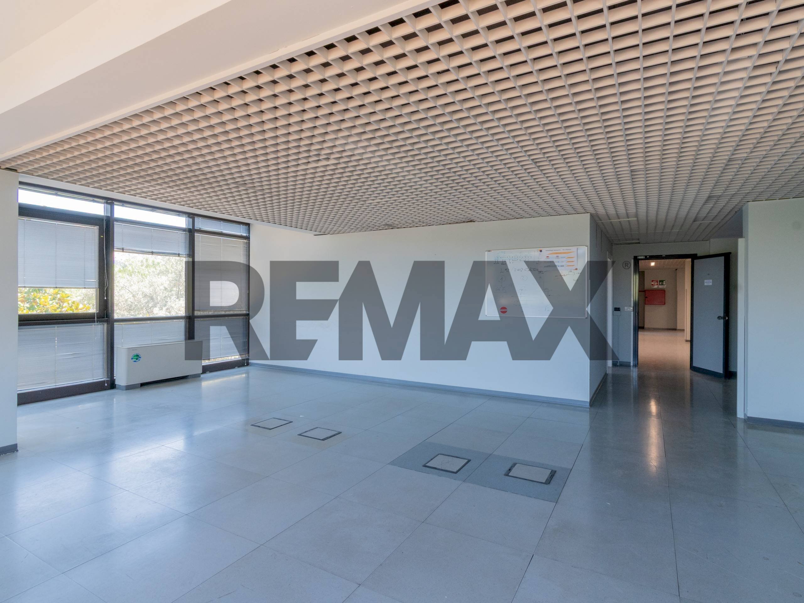 Ricezione / Lobby - Office Via Lanza di Scalea
1350, Palermo - photo 3