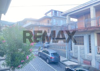 Casa all\'aperto - Casa indipendente Via Carso
 
9, Zafferana Etnea - foto 13