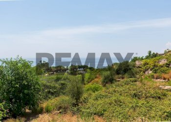 Vista dell\'acqua - Villa a Schiera Via Dei Ciclopi
 
36, Aci Catena - foto 10