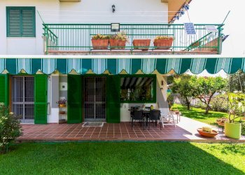 Terrazza - Villa a Schiera Via Dei Ciclopi
 
36, Aci Catena - foto 13