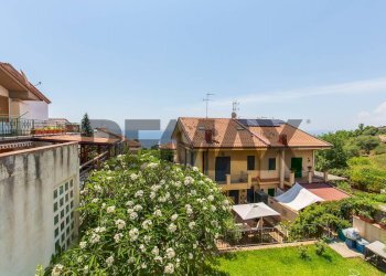 Casa all\'aperto - Villa a Schiera Via Dei Ciclopi
 
36, Aci Catena - foto 17