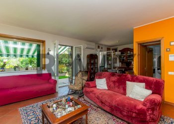 Soggiorno - Villa a Schiera Via Dei Ciclopi
 
36, Aci Catena - foto 28