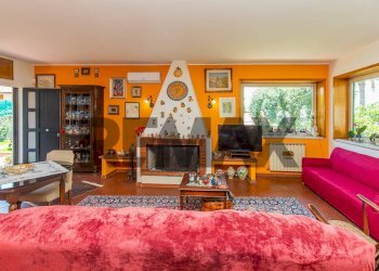 Soggiorno - Villa a Schiera Via Dei Ciclopi
 
36, Aci Catena - foto 30