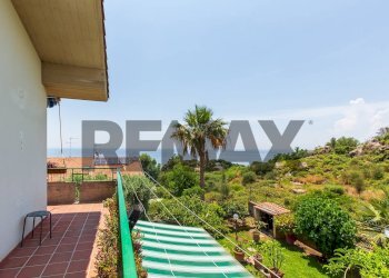 Balcone - Villa a Schiera Via Dei Ciclopi
 
36, Aci Catena - foto 57