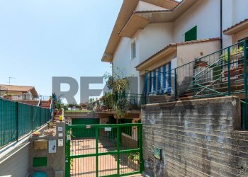 Edificio all\'aperto - Villa a Schiera Via Dei Ciclopi
 
36, Aci Catena - foto 79