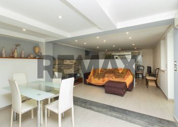 Sala da pranzo - Bilocale Via Santa Maria Della Catena
 
51, Catania - foto 24