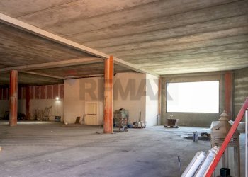 Parcheggio - Commercial Premises VIALE CRISTOFORO COLOMBO
13, San Giovanni la Punta - photo 6