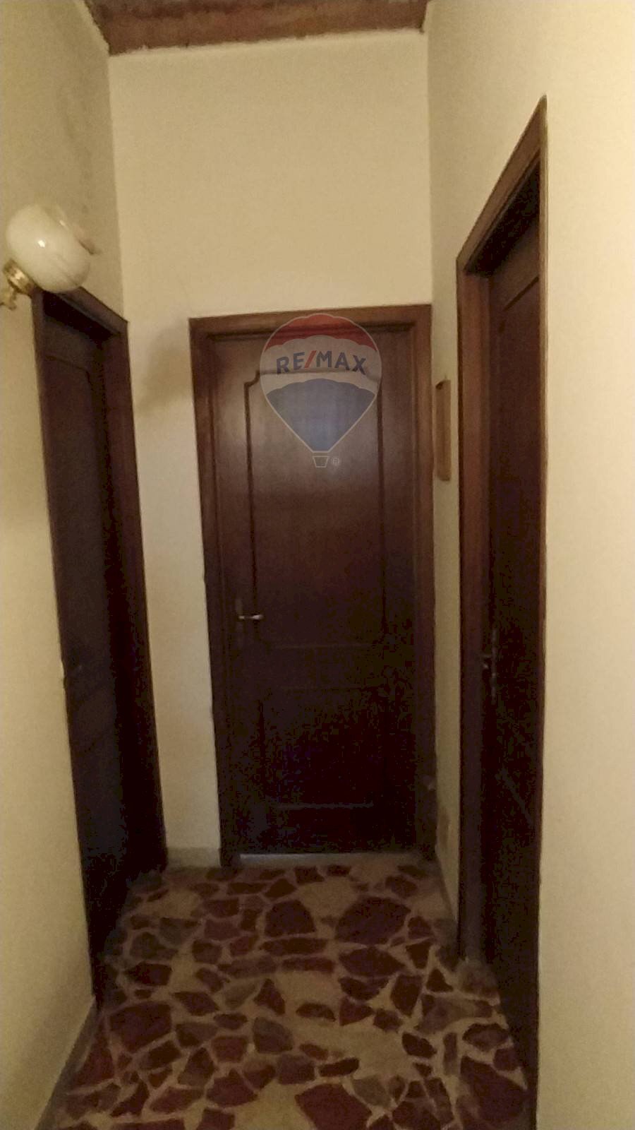 Hall / corridoio - Casa indipendente Via Del Papiro
 
58, Catania - foto 3
