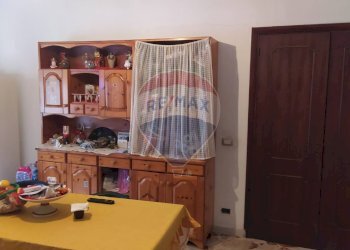 Sala da pranzo - Casa indipendente Via Del Papiro
 
58, Catania - foto 4