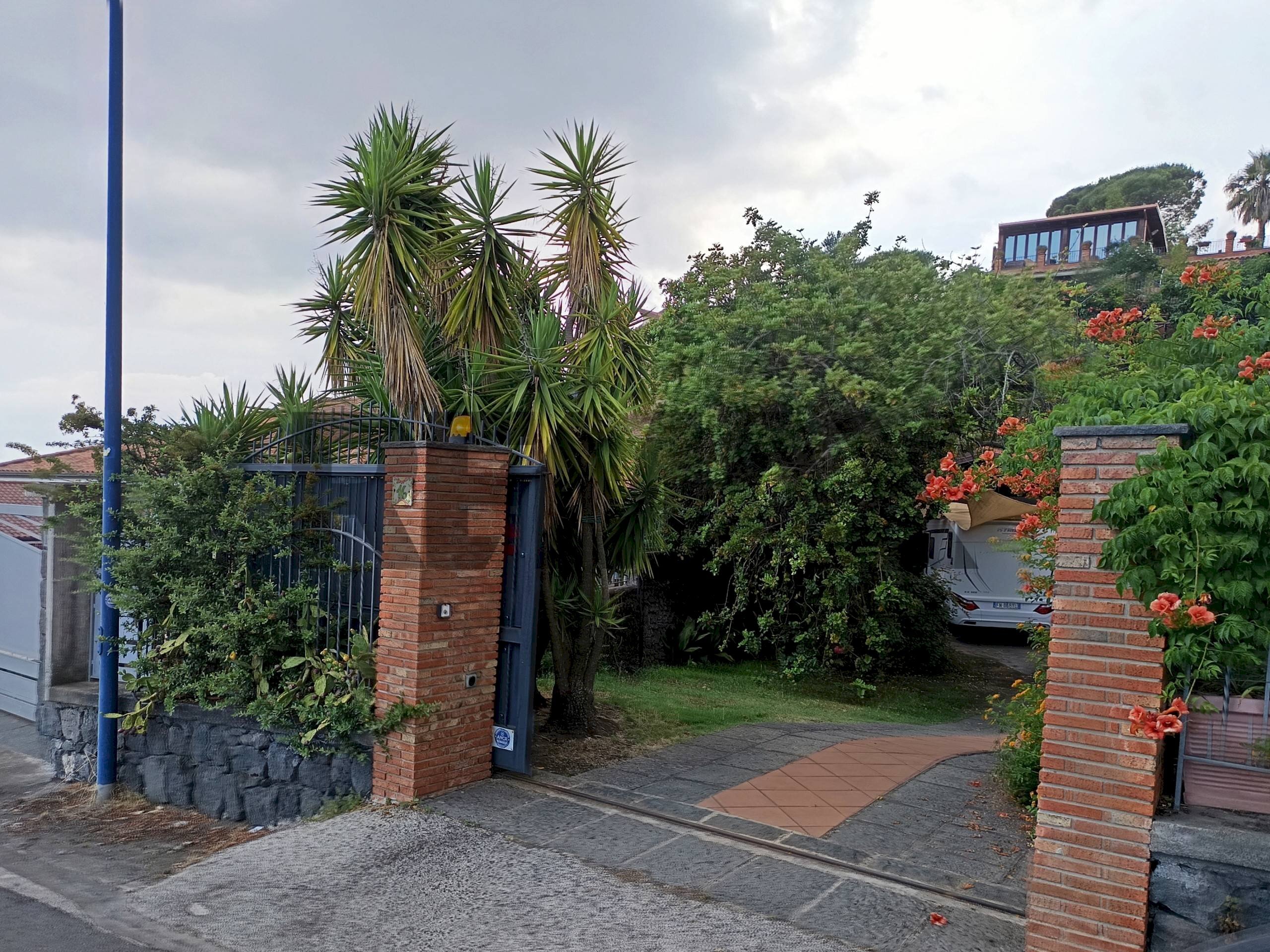 Giardino - Office Via Alcide de Gasperi
 
16, Pedara - photo 1