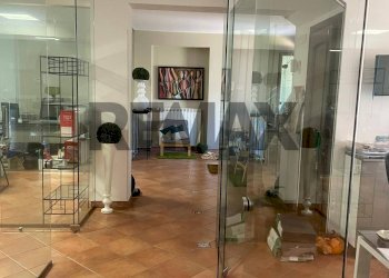 Bagno - Office Via Alcide de Gasperi
16, Pedara - photo 8