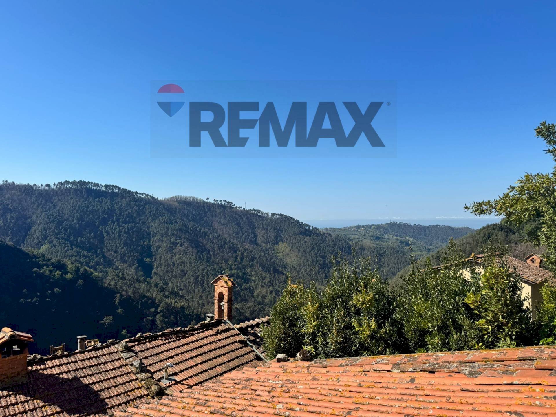Vista delle montagne - Casa indipendente Via Redolo, Loc. Torcigliano
 
9, Camaiore - foto 1