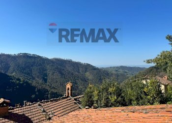 Vista delle montagne - Casa indipendente Via Redolo, Loc. Torcigliano
 
9, Camaiore - foto 1