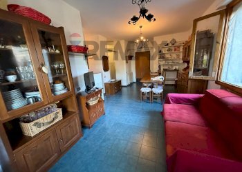 Sala da pranzo - Quadrilocale Via Campania
 
27, Empoli - foto 22