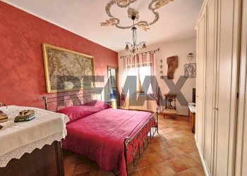 Camera / camera da letto - Independent house Via della Sanginella
 
24, Salerno - photo 7