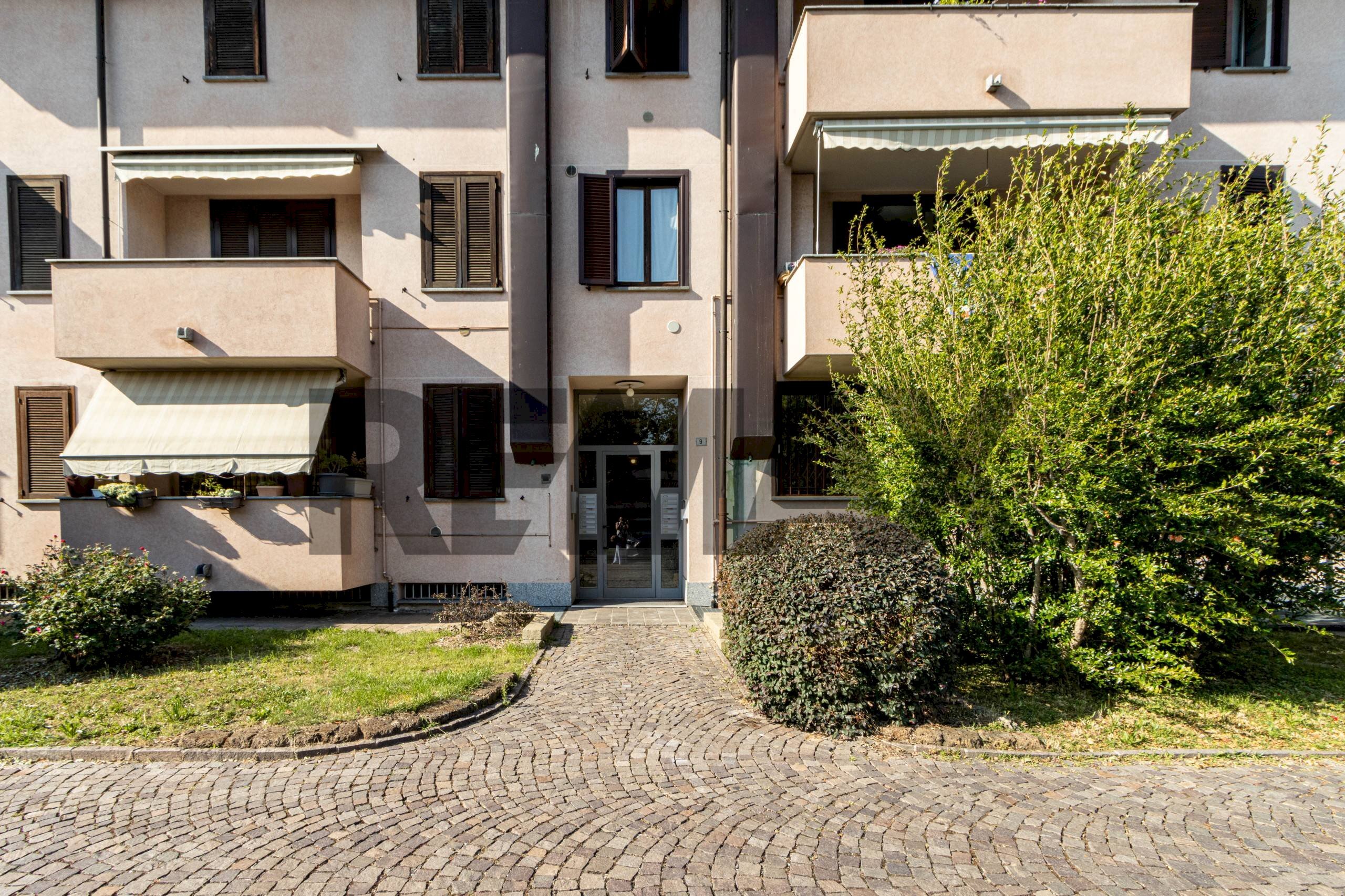 Edificio all\'aperto - Three-room apartment VIA TERRAGGIO MOLGORA
 
9, Vimercate - photo 1