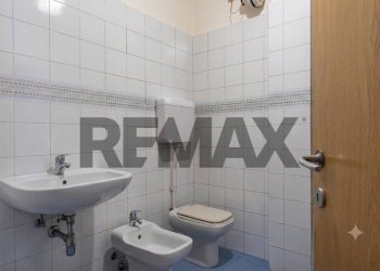 Bagno - Three-room apartment VIA TERRAGGIO MOLGORA
 
9, Vimercate - photo 10