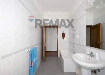 Bagno - Villa Via Scipione l'Africano
 
45, Palazzolo Acreide - photo 35