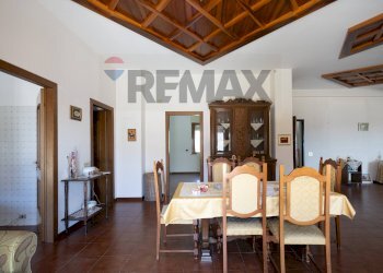 Sala da pranzo - Villa Via Scipione l'Africano
 
45, Palazzolo Acreide - photo 49