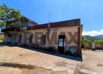 Casa all\'aperto - Terreno agricolo S.P 81 - C.da Marzacchina
nc, Calatabiano - foto 1