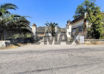 Casa all\'aperto - Terreno agricolo S.P 81 - C.da Marzacchina
nc, Calatabiano - foto 9