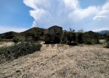 Vista delle montagne - Terreno agricolo S.P 81 - C.da Marzacchina
nc, Calatabiano - foto 30