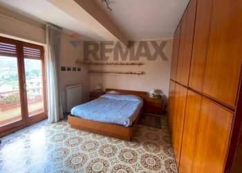Camera / camera da letto - Four-room apartment via Gioacchino Rossini
 
3, Taormina - photo 10