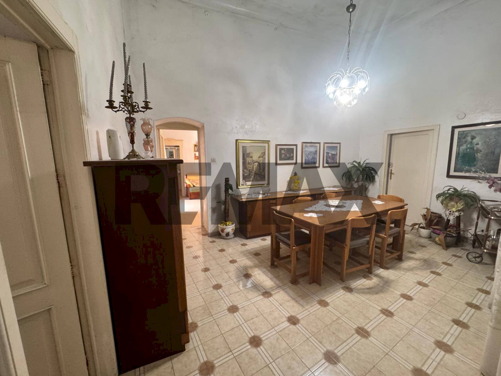 Sala da pranzo - Casa semi indipendente VIA GIUSEPPE GARIBALDI
 
174, Palazzolo Acreide - foto 1