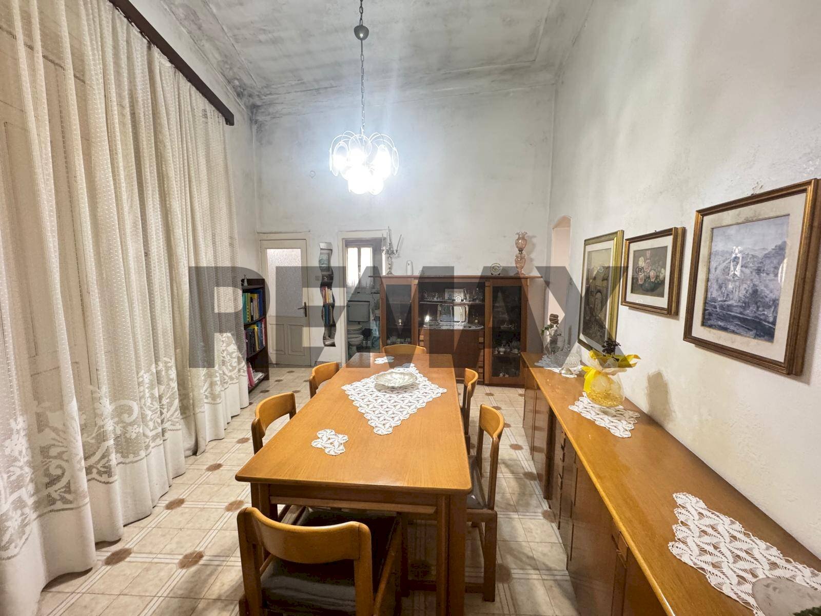 Sala da pranzo - Casa semi indipendente VIA GIUSEPPE GARIBALDI
174, Palazzolo Acreide - foto 3