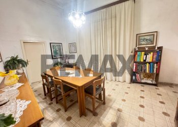 Sala da pranzo - Casa semi indipendente VIA GIUSEPPE GARIBALDI
 
163, Palazzolo Acreide - foto 1
